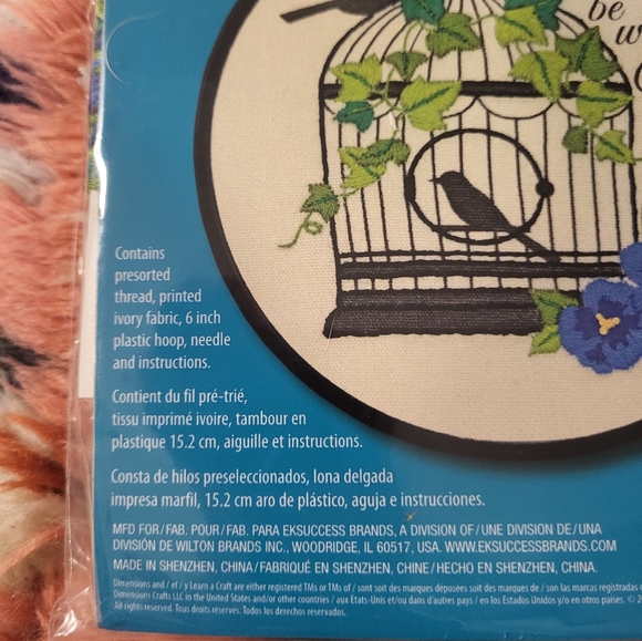 Embroidery kit by Dimensions, bird cage - Picture 3 of 3